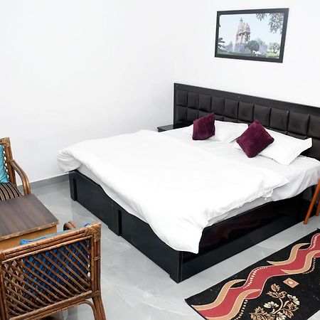 Khajuraho Glory Homestay Extérieur photo