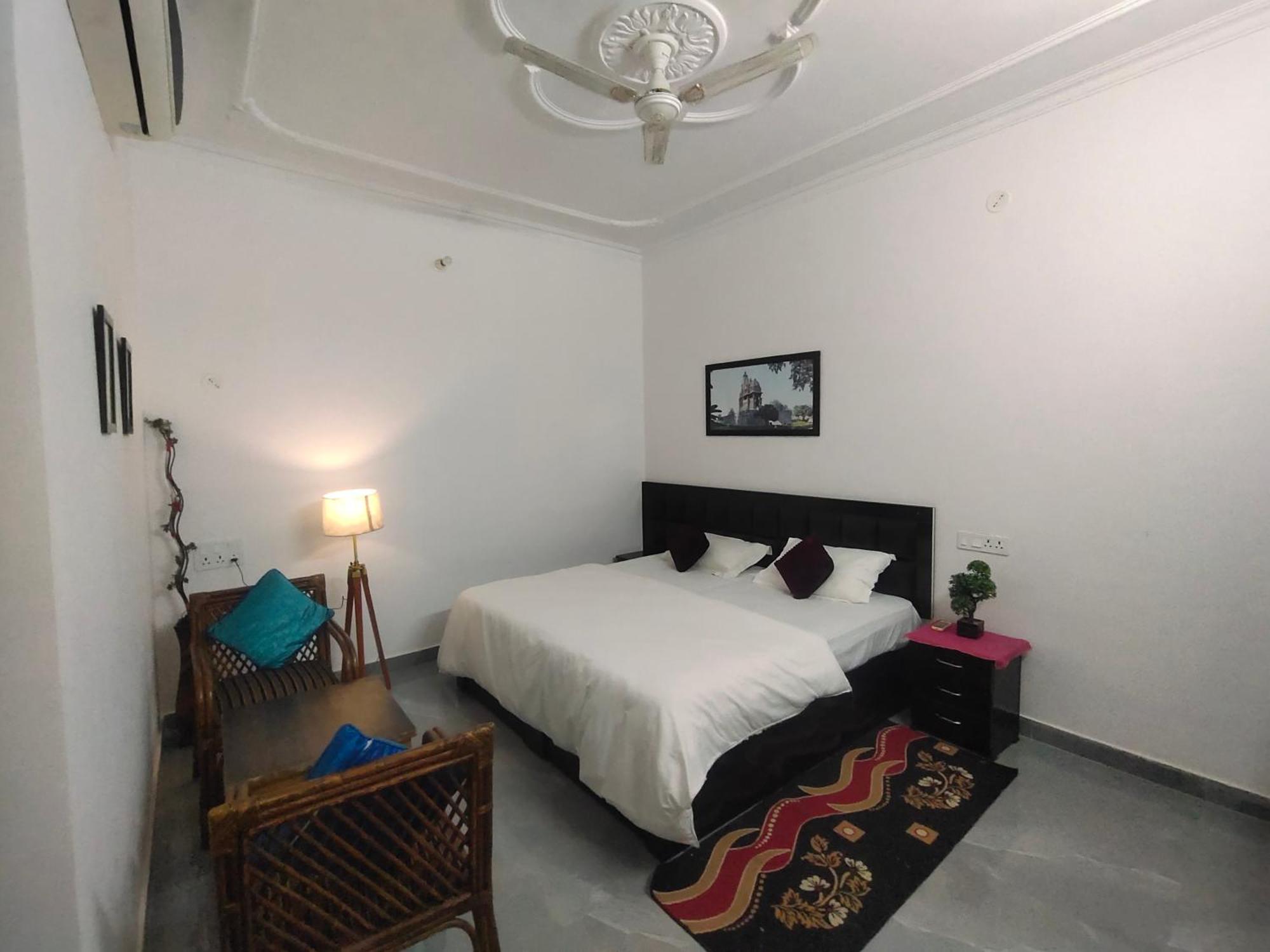 Khajuraho Glory Homestay Extérieur photo