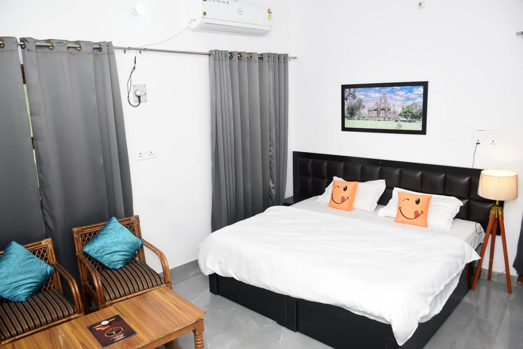 Khajuraho Glory Homestay Extérieur photo