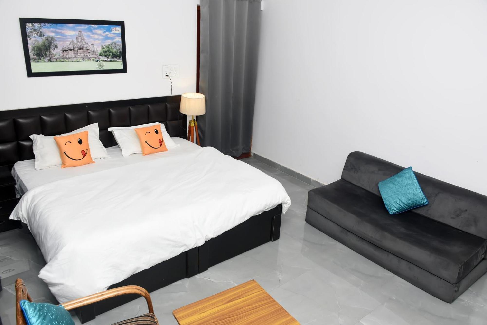 Khajuraho Glory Homestay Extérieur photo